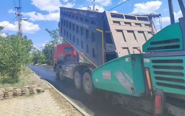 Восстановление дорог в Ясиноватой и обустройство новых остановочных павильонов в Иловайске
